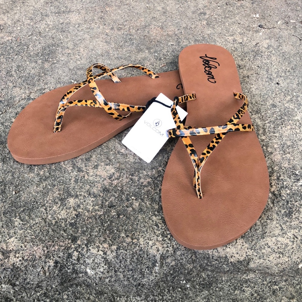 Volcom Women’s Size 10 Cheetah 🐆 Print Sandals 🩴